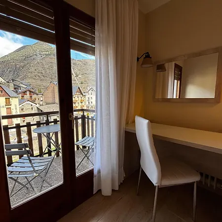 Pensión La Noguera De 3*